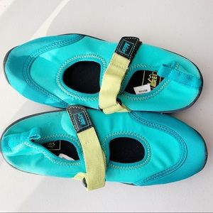 REI High Quality Water/Swim Adjustable Shoes Girls